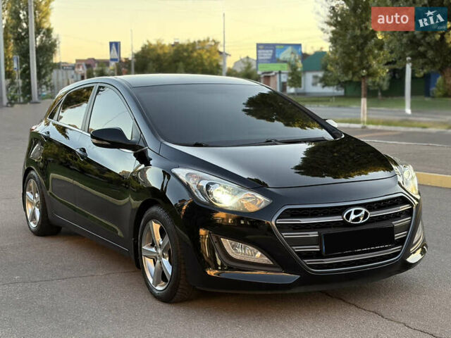 Черный Хендай i30, объемом двигателя 1.59 л и пробегом 158 тыс. км за 8888 $, фото 3 на Automoto.ua