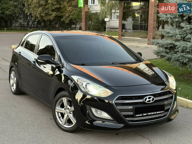 Черный Хендай i30, объемом двигателя 1.59 л и пробегом 158 тыс. км за 8888 $, фото 8 на Automoto.ua