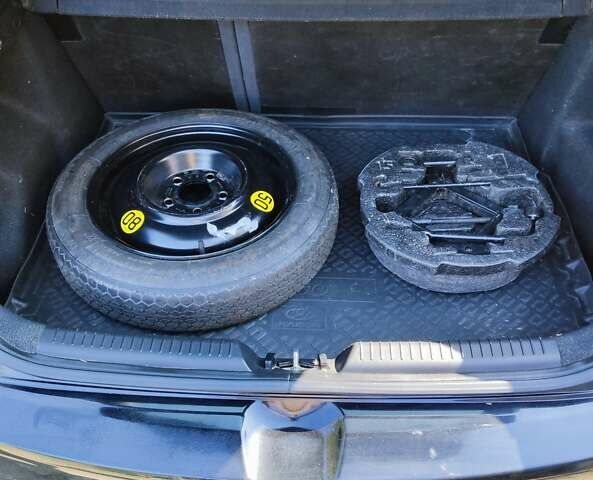Черный Хендай i30, объемом двигателя 1.59 л и пробегом 190 тыс. км за 7100 $, фото 12 на Automoto.ua