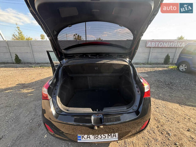Черный Хендай i30, объемом двигателя 1.58 л и пробегом 160 тыс. км за 10900 $, фото 17 на Automoto.ua