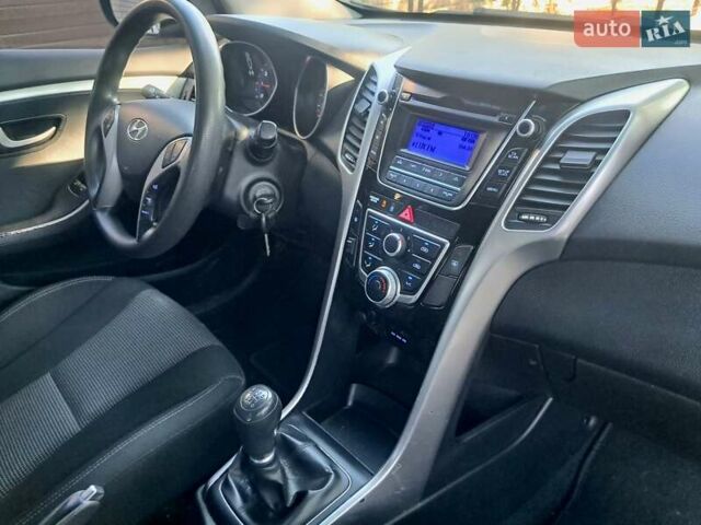 Черный Хендай i30, объемом двигателя 1.59 л и пробегом 102 тыс. км за 6700 $, фото 14 на Automoto.ua