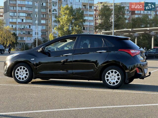 Чорний Хендай i30, об'ємом двигуна 1.59 л та пробігом 187 тис. км за 9200 $, фото 5 на Automoto.ua