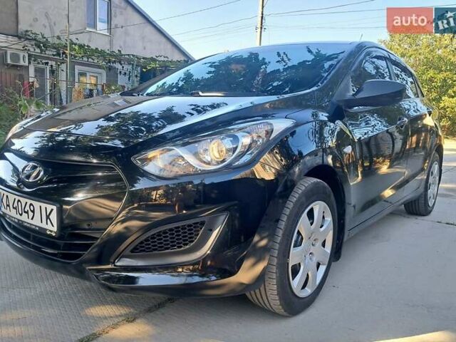 Черный Хендай i30, объемом двигателя 1.59 л и пробегом 102 тыс. км за 6700 $, фото 8 на Automoto.ua