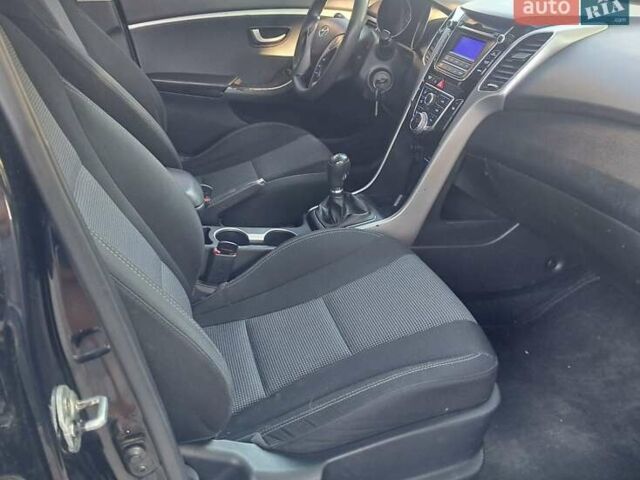 Черный Хендай i30, объемом двигателя 1.59 л и пробегом 102 тыс. км за 6700 $, фото 12 на Automoto.ua