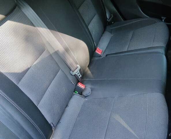 Черный Хендай i30, объемом двигателя 1.59 л и пробегом 190 тыс. км за 7100 $, фото 4 на Automoto.ua