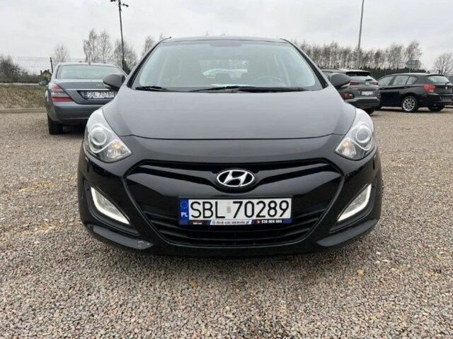 Чорний Хендай i30, об'ємом двигуна 0.16 л та пробігом 174 тис. км за 7800 $, фото 1 на Automoto.ua