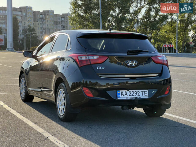 Чорний Хендай i30, об'ємом двигуна 1.59 л та пробігом 187 тис. км за 9200 $, фото 6 на Automoto.ua