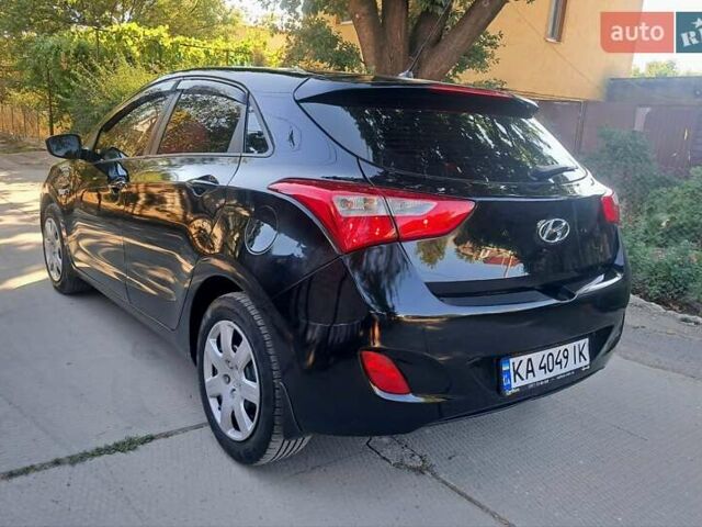 Черный Хендай i30, объемом двигателя 1.59 л и пробегом 102 тыс. км за 6700 $, фото 5 на Automoto.ua