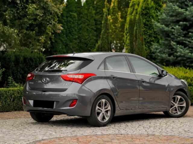 Черный Хендай i30, объемом двигателя 1.6 л и пробегом 109 тыс. км за 8000 $, фото 2 на Automoto.ua