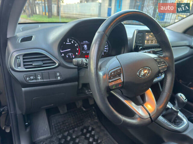 Черный Хендай i30, объемом двигателя 1.6 л и пробегом 66 тыс. км за 12800 $, фото 9 на Automoto.ua