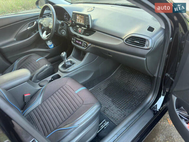 Черный Хендай i30, объемом двигателя 1.6 л и пробегом 66 тыс. км за 12800 $, фото 33 на Automoto.ua