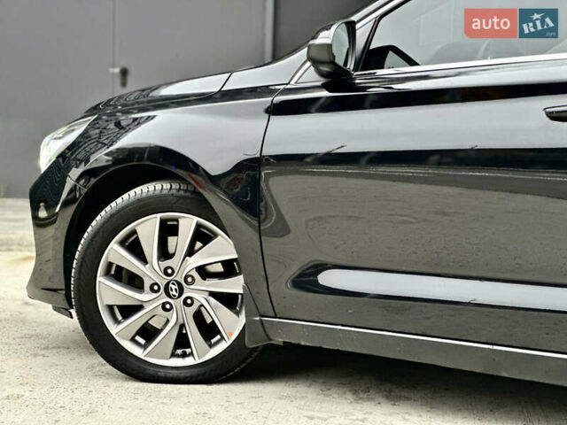 Черный Хендай i30, объемом двигателя 1.4 л и пробегом 97 тыс. км за 15300 $, фото 7 на Automoto.ua