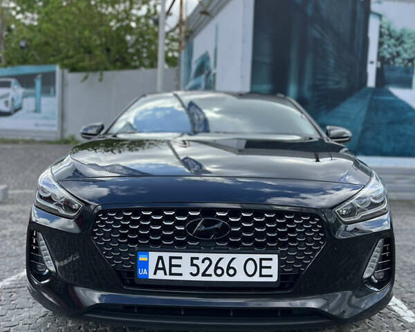 Чорний Хендай i30, об'ємом двигуна 1.59 л та пробігом 83 тис. км за 15900 $, фото 3 на Automoto.ua