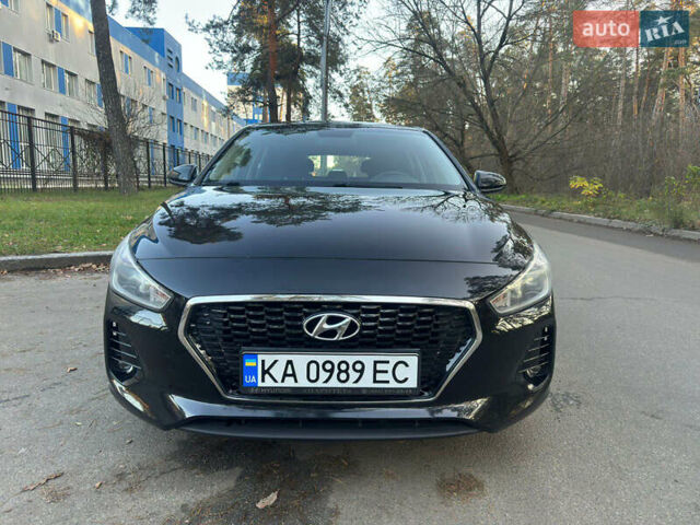 Черный Хендай i30, объемом двигателя 1.6 л и пробегом 66 тыс. км за 12800 $, фото 2 на Automoto.ua