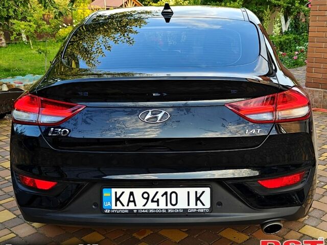 Черный Хендай i30, объемом двигателя 1.4 л и пробегом 97 тыс. км за 14500 $, фото 1 на Automoto.ua