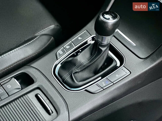 Черный Хендай i30, объемом двигателя 1.4 л и пробегом 97 тыс. км за 15300 $, фото 33 на Automoto.ua