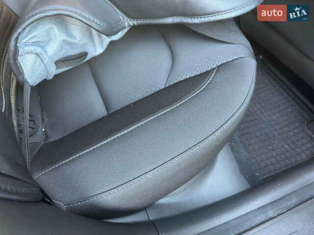 Черный Хендай i30, объемом двигателя 1.6 л и пробегом 66 тыс. км за 12800 $, фото 32 на Automoto.ua