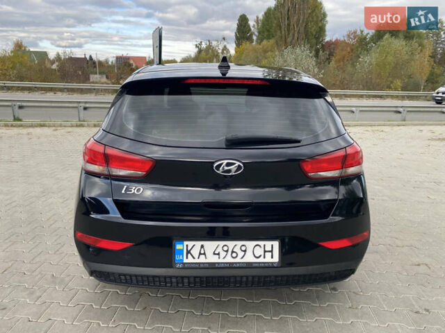 Черный Хендай i30, объемом двигателя 1.5 л и пробегом 171 тыс. км за 16800 $, фото 4 на Automoto.ua