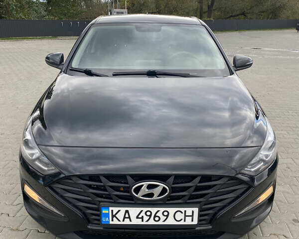 Черный Хендай i30, объемом двигателя 1.5 л и пробегом 171 тыс. км за 16800 $, фото 2 на Automoto.ua