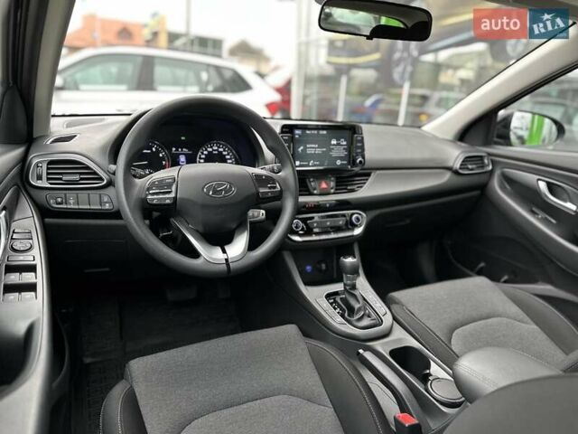 Черный Хендай i30, объемом двигателя 1.5 л и пробегом 50 тыс. км за 16900 $, фото 20 на Automoto.ua