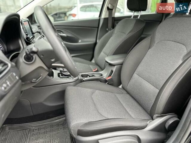 Черный Хендай i30, объемом двигателя 1.5 л и пробегом 50 тыс. км за 16900 $, фото 16 на Automoto.ua