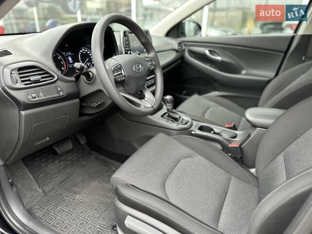Черный Хендай i30, объемом двигателя 1.5 л и пробегом 50 тыс. км за 16900 $, фото 15 на Automoto.ua