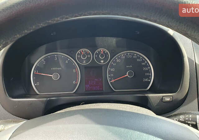 Черный Хендай i30, объемом двигателя 1.6 л и пробегом 228 тыс. км за 5200 $, фото 23 на Automoto.ua