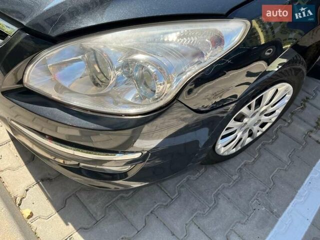 Черный Хендай i30, объемом двигателя 1.58 л и пробегом 234 тыс. км за 5650 $, фото 5 на Automoto.ua