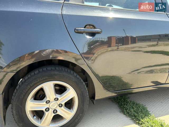 Черный Хендай i30, объемом двигателя 1.59 л и пробегом 226 тыс. км за 6500 $, фото 16 на Automoto.ua