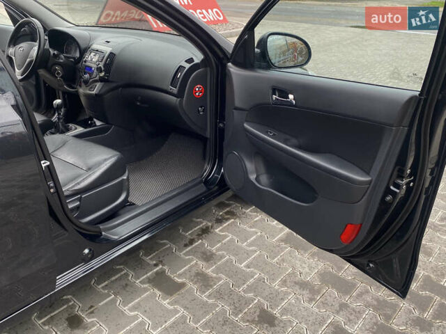 Черный Хендай i30, объемом двигателя 1.58 л и пробегом 341 тыс. км за 6200 $, фото 29 на Automoto.ua