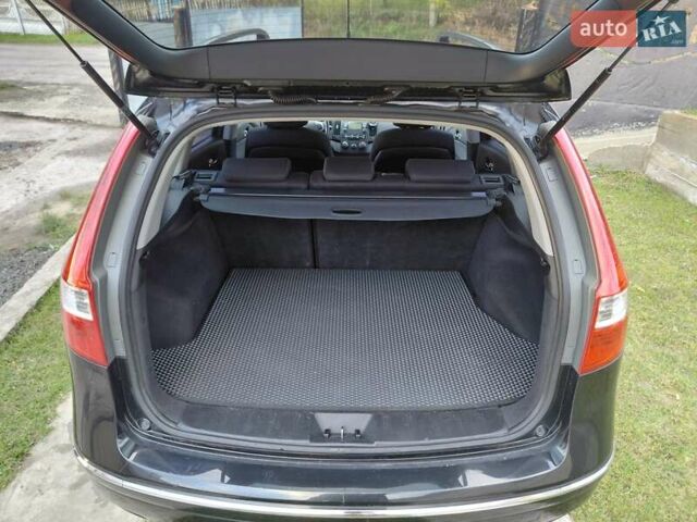 Черный Хендай i30, объемом двигателя 1.59 л и пробегом 198 тыс. км за 6400 $, фото 9 на Automoto.ua