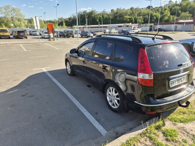 Хендай i30 2008 у Каневе на Automoto.ua Чорний Хендай i30, об'ємом двигуна 1.6 л та пробігом 230 тис. км за 5200 $, фото 1 на Automoto.ua