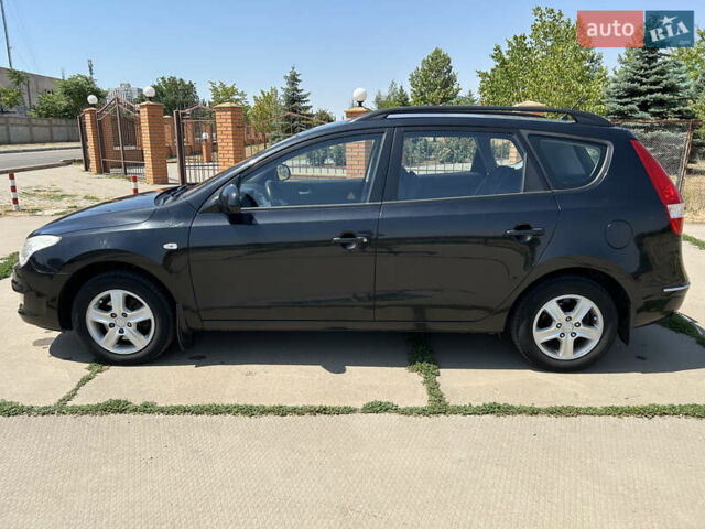 Черный Хендай i30, объемом двигателя 1.59 л и пробегом 226 тыс. км за 6500 $, фото 3 на Automoto.ua