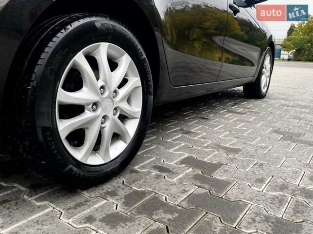 Черный Хендай i30, объемом двигателя 1.58 л и пробегом 341 тыс. км за 6200 $, фото 23 на Automoto.ua