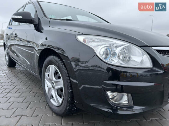 Черный Хендай i30, объемом двигателя 1.6 л и пробегом 169 тыс. км за 6150 $, фото 10 на Automoto.ua