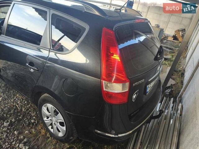 Чорний Хендай i30, об'ємом двигуна 1.58 л та пробігом 270 тис. км за 4600 $, фото 3 на Automoto.ua