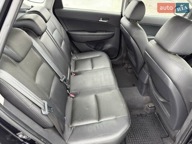 Черный Хендай i30, объемом двигателя 1.6 л и пробегом 169 тыс. км за 6150 $, фото 21 на Automoto.ua