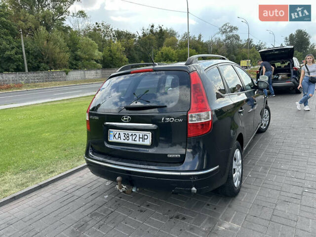 Чорний Хендай i30, об'ємом двигуна 1.58 л та пробігом 257 тис. км за 5650 $, фото 3 на Automoto.ua