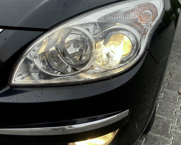 Черный Хендай i30, объемом двигателя 1.58 л и пробегом 341 тыс. км за 6200 $, фото 10 на Automoto.ua