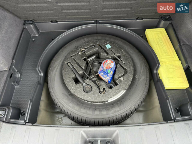 Черный Хендай i30, объемом двигателя 1.6 л и пробегом 169 тыс. км за 6150 $, фото 28 на Automoto.ua