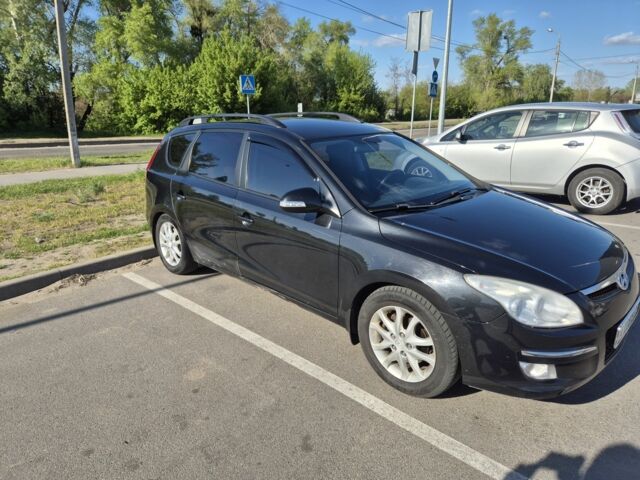 Хендай i30 2008 у Каневе на Automoto.ua Чорний Хендай i30, об'ємом двигуна 1.6 л та пробігом 230 тис. км за 5200 $, фото 9 на Automoto.ua