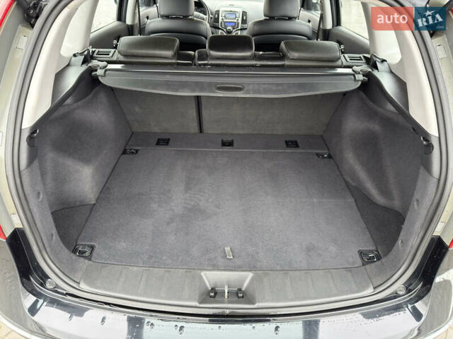 Черный Хендай i30, объемом двигателя 1.6 л и пробегом 169 тыс. км за 6150 $, фото 27 на Automoto.ua