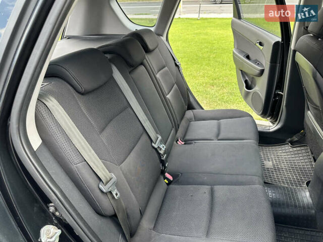 Чорний Хендай i30, об'ємом двигуна 1.58 л та пробігом 257 тис. км за 5650 $, фото 10 на Automoto.ua
