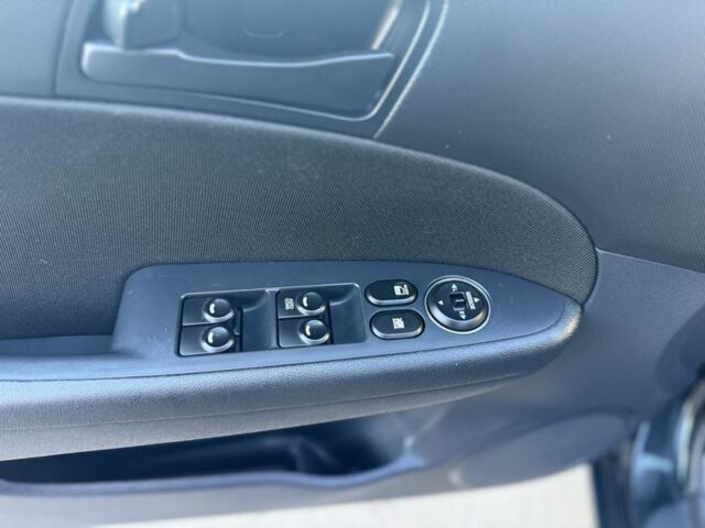 Хендай i30 2009 в Борисполе на Automoto.ua Черный Хендай i30, объемом двигателя 1.6 л и пробегом 229 тыс. км за 7000 $, фото 10 на Automoto.ua