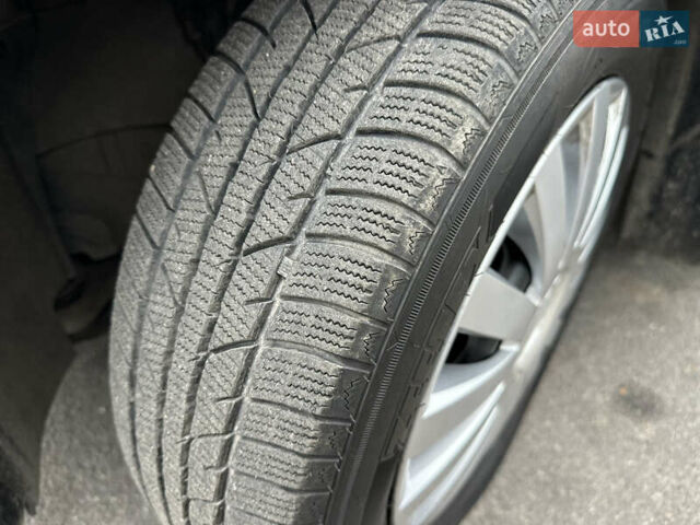 Черный Хендай i30, объемом двигателя 1.4 л и пробегом 199 тыс. км за 5599 $, фото 16 на Automoto.ua