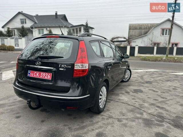 Черный Хендай i30, объемом двигателя 1.4 л и пробегом 199 тыс. км за 5599 $, фото 12 на Automoto.ua