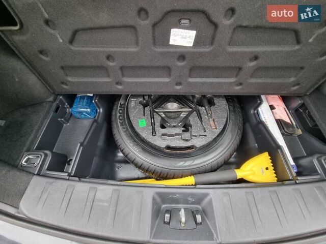 Черный Хендай i30, объемом двигателя 1.6 л и пробегом 128 тыс. км за 7700 $, фото 4 на Automoto.ua