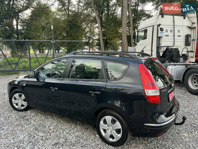 Чорний Хендай i30, об'ємом двигуна 1.4 л та пробігом 188 тис. км за 6850 $, фото 32 на Automoto.ua
