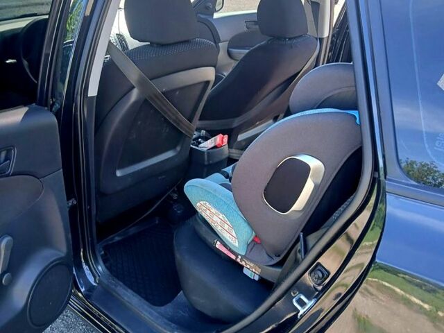 Черный Хендай i30, объемом двигателя 1.4 л и пробегом 208 тыс. км за 5799 $, фото 11 на Automoto.ua