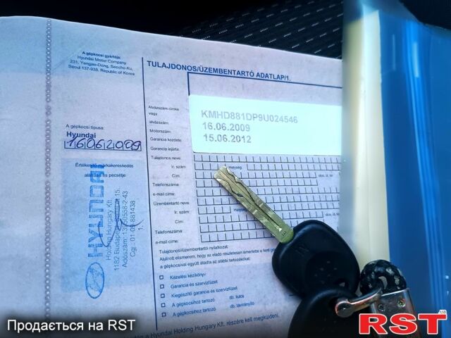 Чорний Хендай i30, об'ємом двигуна 1.6 л та пробігом 190 тис. км за 6999 $, фото 9 на Automoto.ua